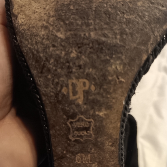 Black Wedge heels - Picture 2 of 4